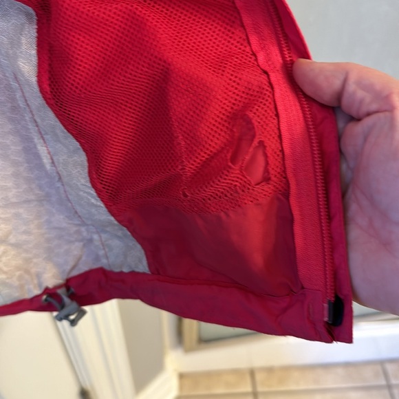 North face rain jacket - Picture 4 of 4